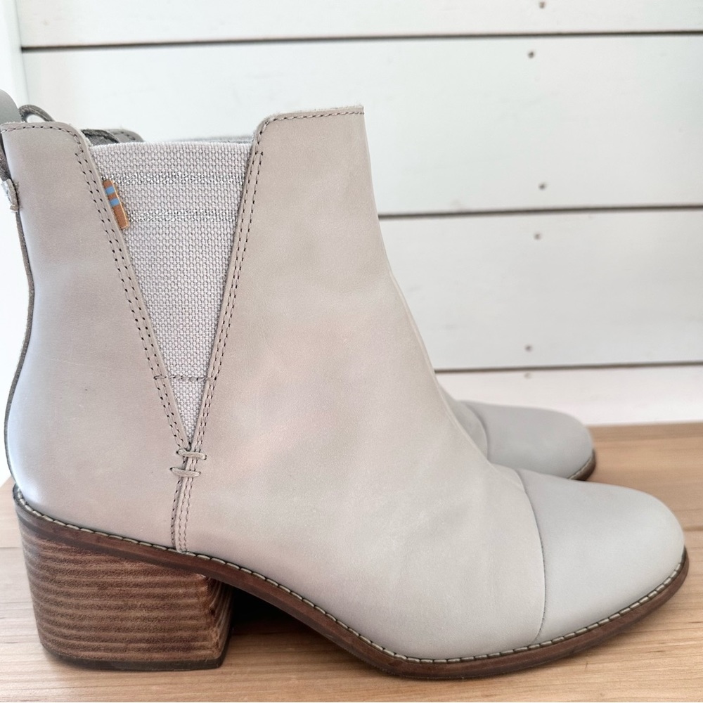 Toms Glacier Gray Leather Esme Boot Size 9.5
